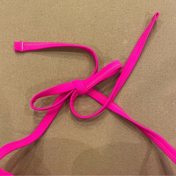 aerie Blakely Hot Pink Bikini Top Size 34D - Picture 4 of 10